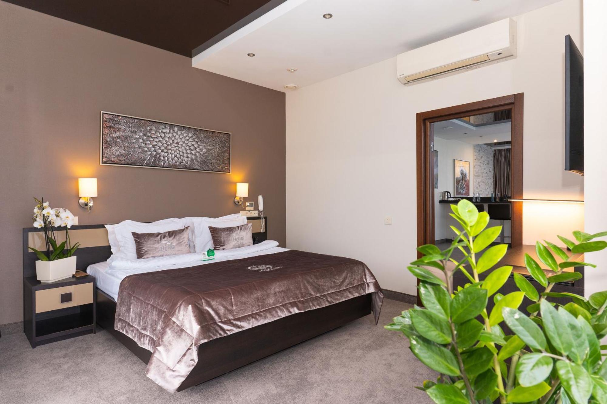 Nemo Hotel Resort & Spa Odessa Quarto foto A bedroom at the hotel
